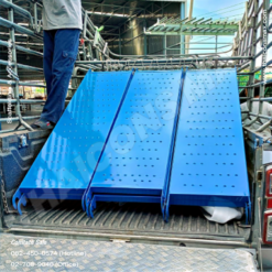 แผ่นพื้นทางเดินนั่งร้านเหล็ก มีรูเจาะกันลื่น